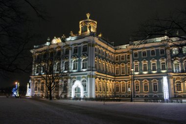 Hermitage gece bina.