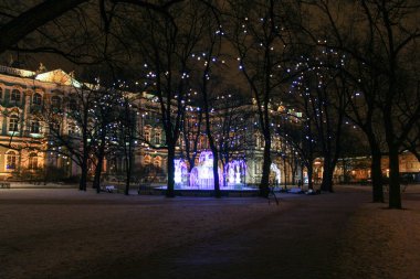 Kış Sarayı Gece Bahçesi.