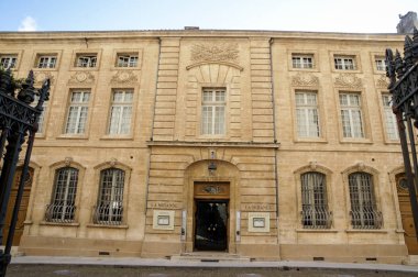 Otel cephe olduğu La Lamirande.