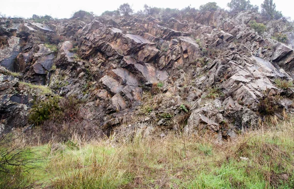 Saída de rocha de granito para a superfície . — Fotografia de Stock