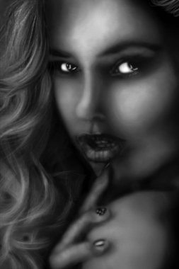 Güzel bir kızın portresi..