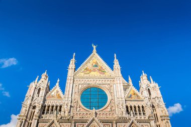 Siena İkili, İtalya