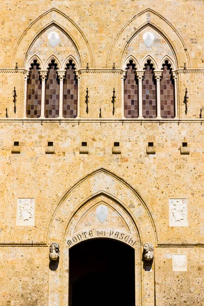 Palazzo Salimbeni i Siena, Italien — Stockfoto