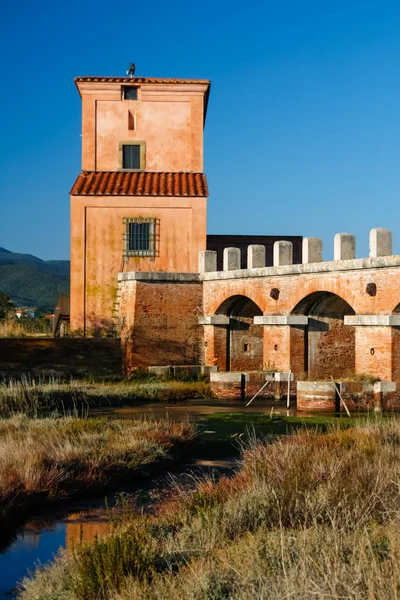 Casa Rossa Ximenes in Tuscany, Italy — Stock Photo, Image