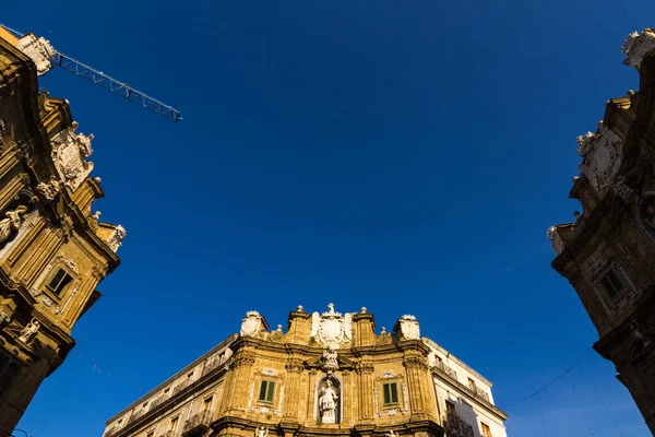 Quattro aski Meydanı Palermo, İtalya