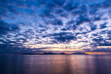 Kışın Sunsen Toskana denizde