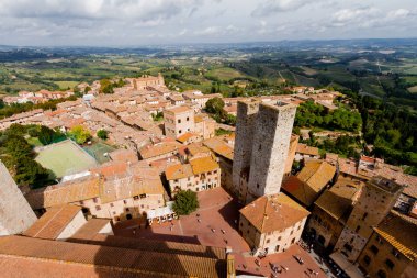 San Gimignano Toskana bölgesindeki ortaçağ bir şehirdir