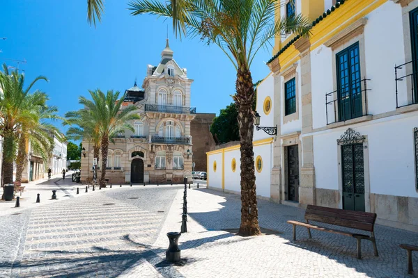 Typische straat in Faro, Portugal — Stockfoto