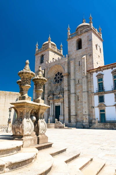 Собор Порту в Северном регионе Португалии — стоковое фото