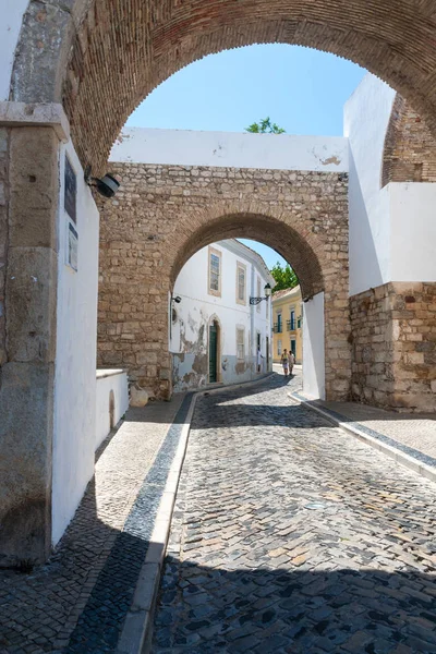 Calle típica de Faro, Portugal —  Fotos de Stock