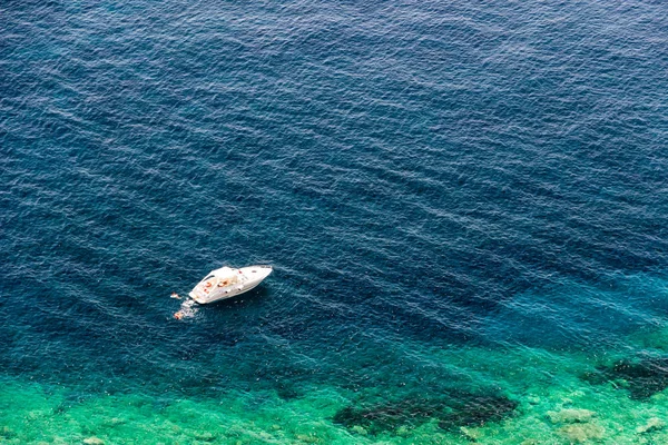 Isla Elba mar cerca de Pomonte — Foto de Stock