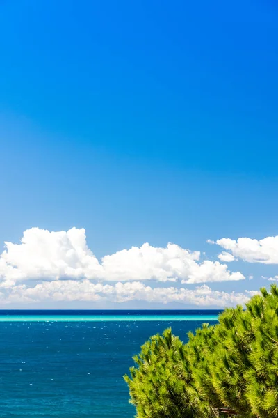 Beautiful sea in a summer day in Italy — Stock Photo, Image