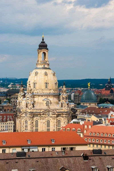 Uitzicht vanaf de Frauenkirche van Dresden in Dresden, Duitsland — Stockfoto