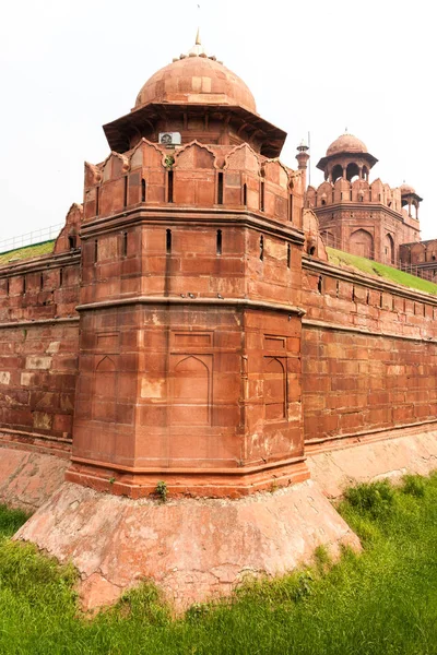 El Fuerte Rojo es un fuerte histórico en la ciudad de Delhi en la India —  Fotos de Stock