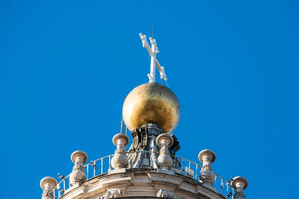 Dome top of St. Peter's basilica, Vatican City — Stock Photo, Image