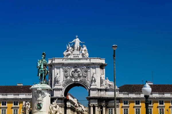 Praca do Comercio Lissabonissa, Portugalissa — kuvapankkivalokuva