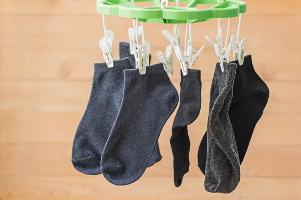 Πολλές κάλτσες ξήρανση για άπλωμα — Φωτογραφία Αρχείου