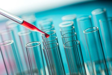 Bilim laboratuarı test tüpleri, laboratuvar ekipmanları.
