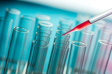 Bilim laboratuarı test tüpleri, laboratuvar ekipmanları.