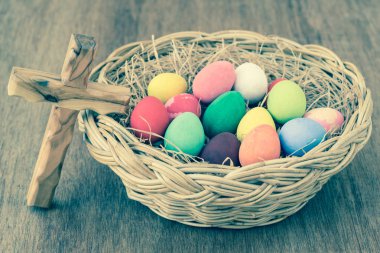 İle yuvadaki yumurta