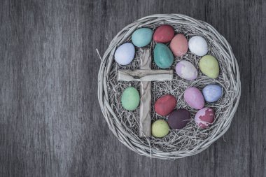 İle yuvadaki yumurta