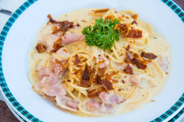 Spaghetti carbonara in dish — Stock Photo, Image