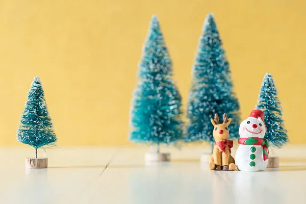 Preparar árbol de Navidad, concepto de decoración de Navidad —  Fotos de Stock