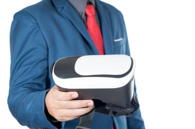 işadamı mavi Suite sanal gerçeklik gözlük kutusu sunan