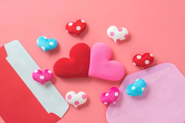 Mini heart splash out from red and pink envelop , valentine conc — Stock Photo, Image