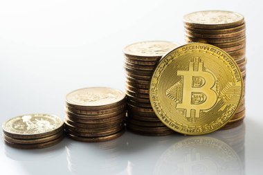 Cryptocurrency altın bitcoin ve dolar para, dijital curren