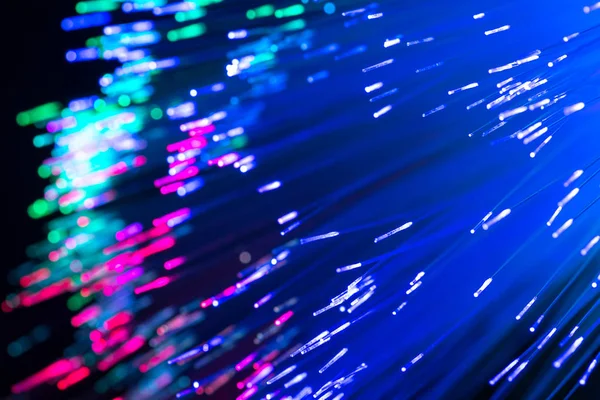 Astratto luce in fibra ottica offuscata per bac di rete o tecnologia — Foto Stock
