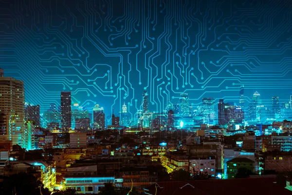 Ψηφιακό κύκλωμα γραμμή στο φόντο πόλη μπλε νυχτός — Φωτογραφία Αρχείου