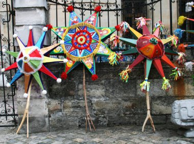 Ortodoks Noel kutlamaları için Noel yıldızı. Lviv, Ukrayna - 7 Ocak 