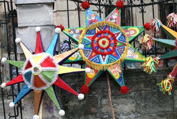 Estrela de Natal de celebração de Natal ortodoxo. Lviv, UCRÂNIA JANEIRO 7 — Fotografia de Stock