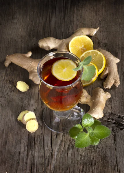 Ginger tea with mint and lemon — Stock Photo, Image