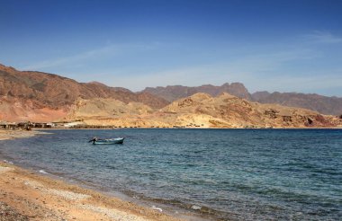 Kızıldeniz kıyısını dağlar, Mısır, Sinai, Nuweiba