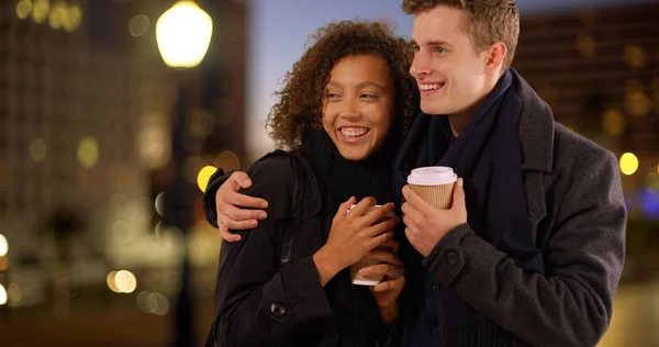 Primer Plano Retrato Pareja Bebiendo Café Por Noche — Foto de Stock