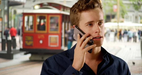 Business Casual Man Talking Smartphone San Francisco — Stock Photo, Image