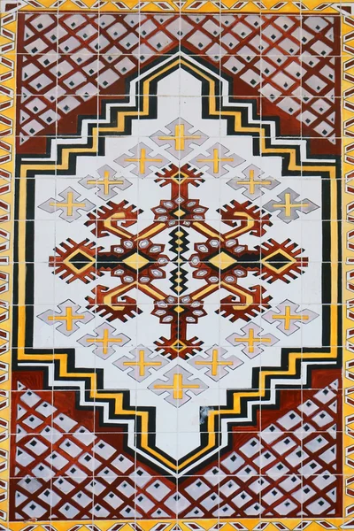 Orientalisches Muster auf der Veredelungsfliese — Stockfoto