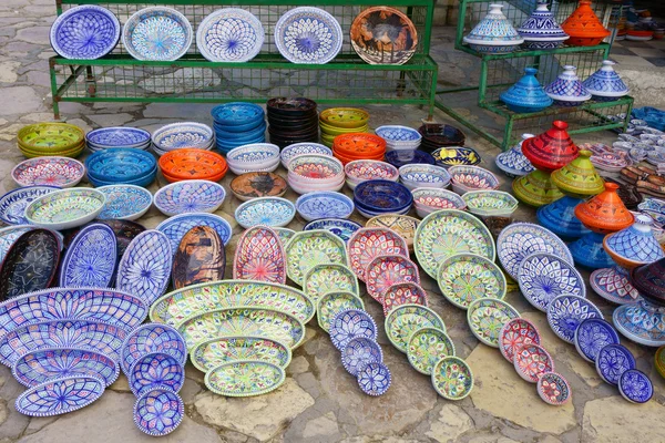 Pratos orientais no bazar oriental — Fotografia de Stock