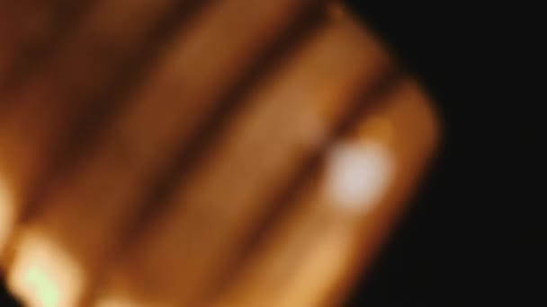 허니 스틱 항아리에서 — 비디오