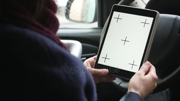 Womans hands using laptop with screen template. — Stock Video