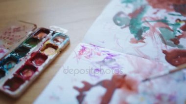 Kağıt üzerine suluboya ile boyama.