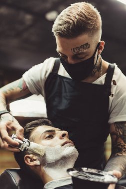 Tıraş istemci berber