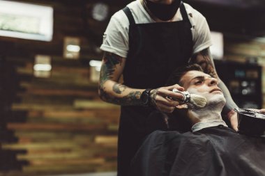 Tıraş istemci berber