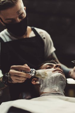 Tıraş istemci berber