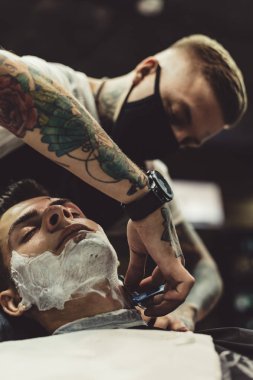 Tıraş istemci berber