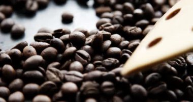 Kahve çekirdekleri yavaş çekim