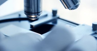 Test örneği laboratuvar mikroskop altında incelenmesi.