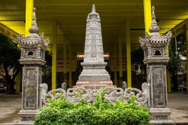Uzun oğlu Pagoda, Nha Trang, Vietnam girişte